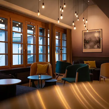 Schweizerhof Hotel 4*