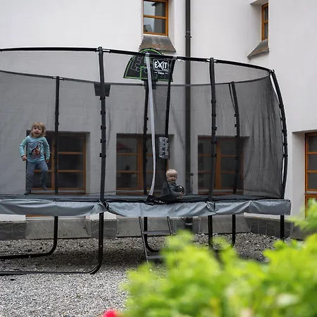 Schweizerhof Hotel 4*